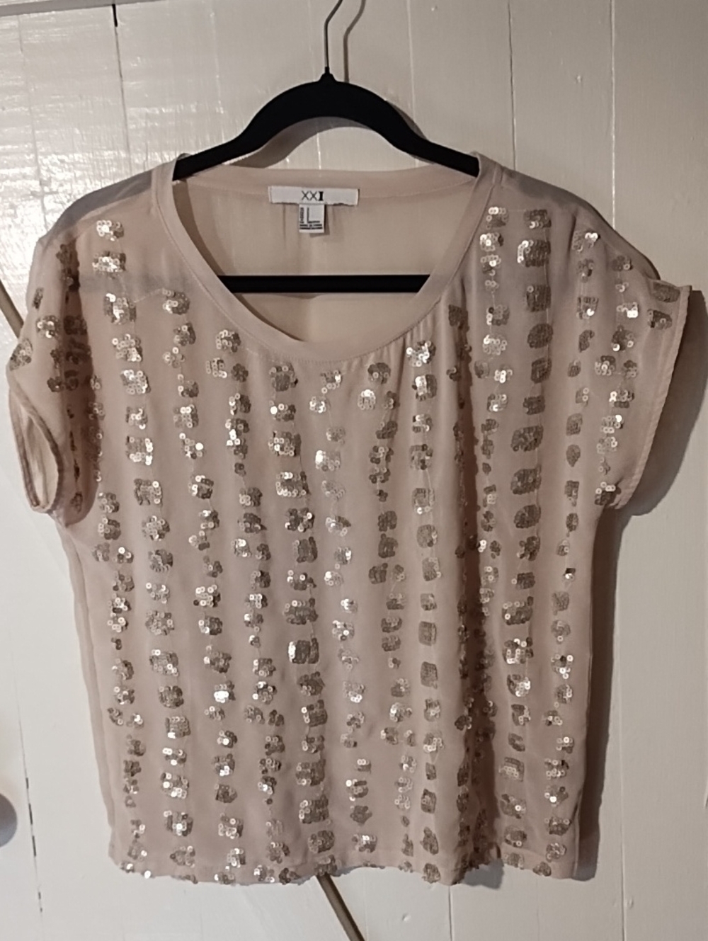 Forever 21 Cream Short Sleeve Sequin-Embellished Top VGC Small.